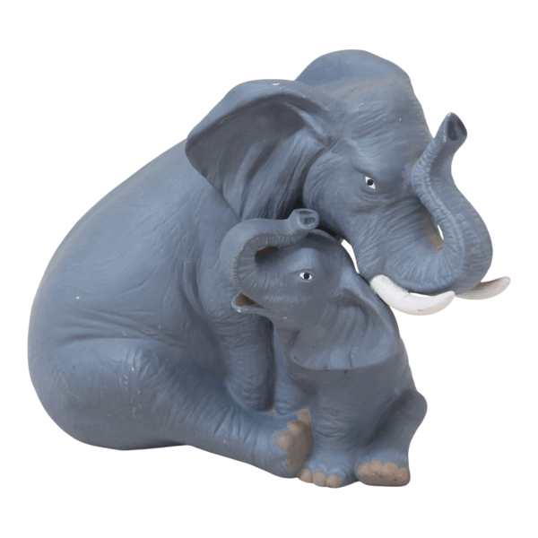 Mother and baby elephant figurine